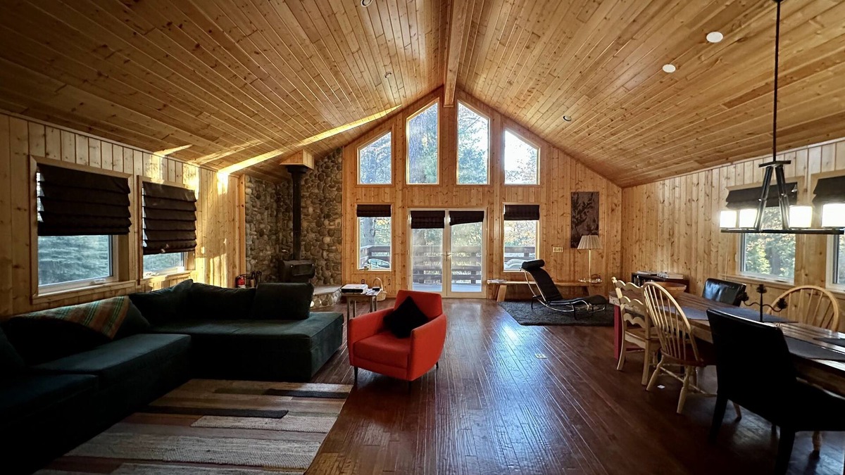 Sierra City House | Sierra City Loves Falls Cabin - Walking Distance to Waterfall & PCT