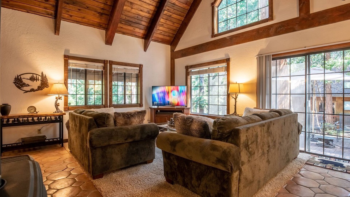 Dorrington Cabin | Sierra Serenity - Summer Pool Access!