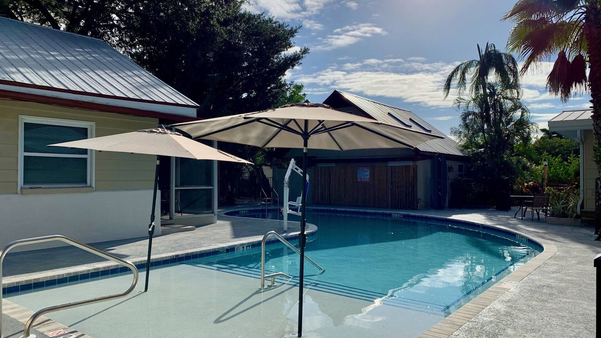 Siesta Key House | Siesta Heron Suites & Villas