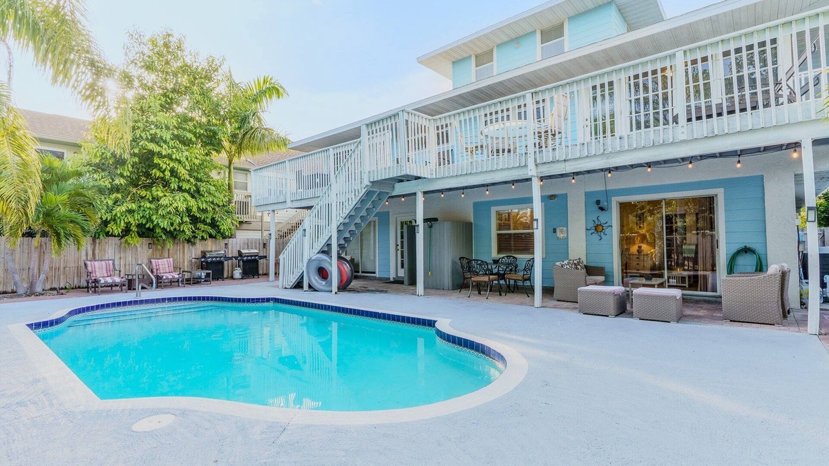 Siesta Key House | Siesta Key Exclusive Beachside Compound: 3 Units - 100 ft to the Sand