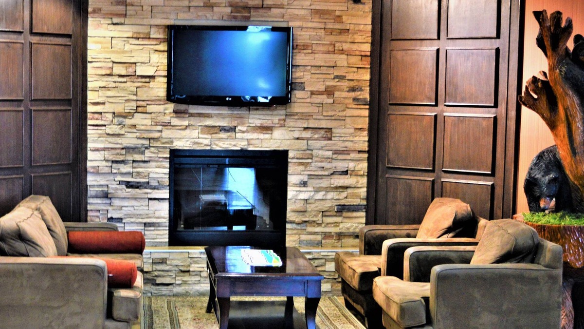 Hudson's Hope Hotel | Sigma Inn & Suites Hudson's Hope