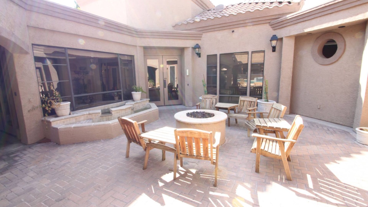 North Scottsdale Condo | Signature 2 Bedroom Condo by RedAwning