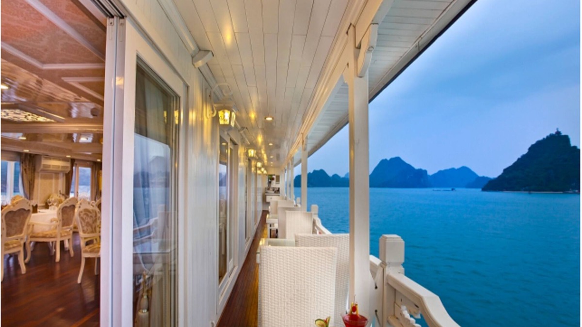 Bai Chay Boat Rental | Signature Halong Cruise