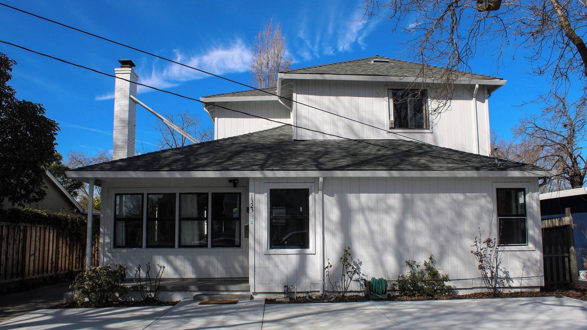 Menlo Park House | Silicon Valley Home - Spacious Family & Business Home Near Meta HQ & Stanford