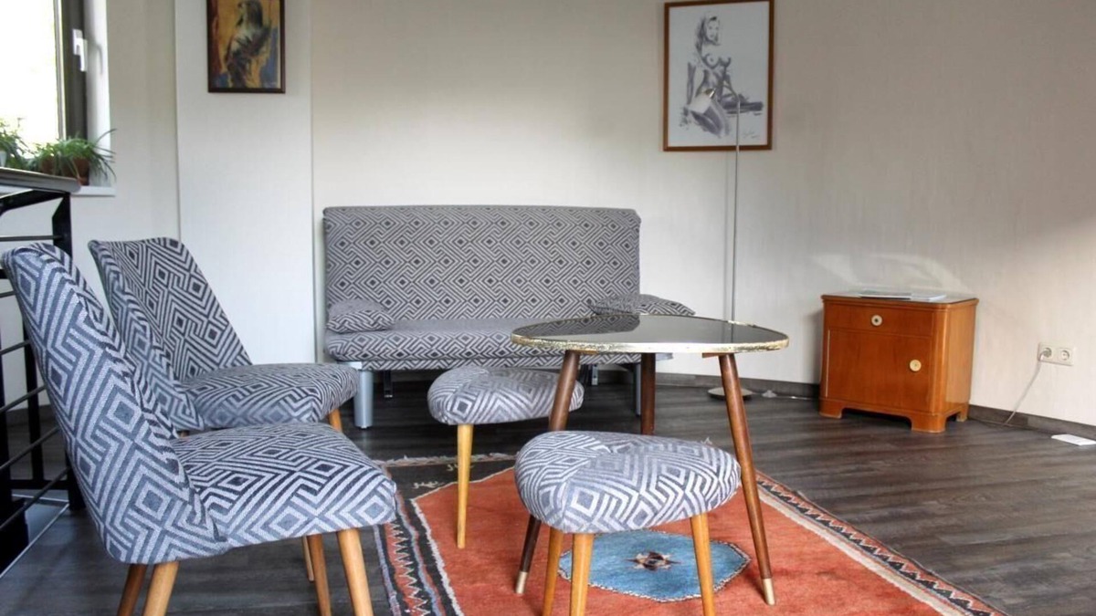 Poppendorf Apartment | Silo holiday flat with small garden