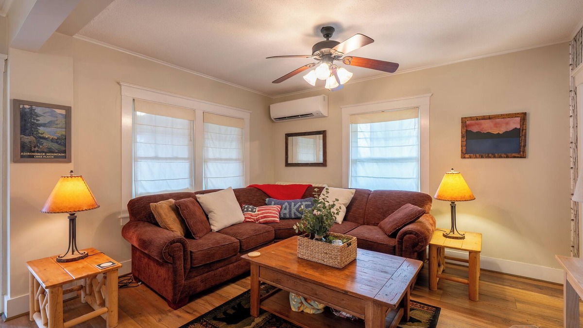 Hillcrest House | Silver Bear Lodge | 5 Bed, 3.5 Bath