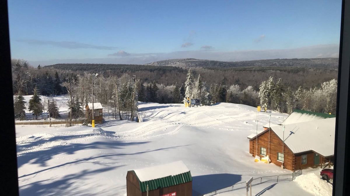 Snowshoe Condo | Silver Creek 2 Bedroom slope view!