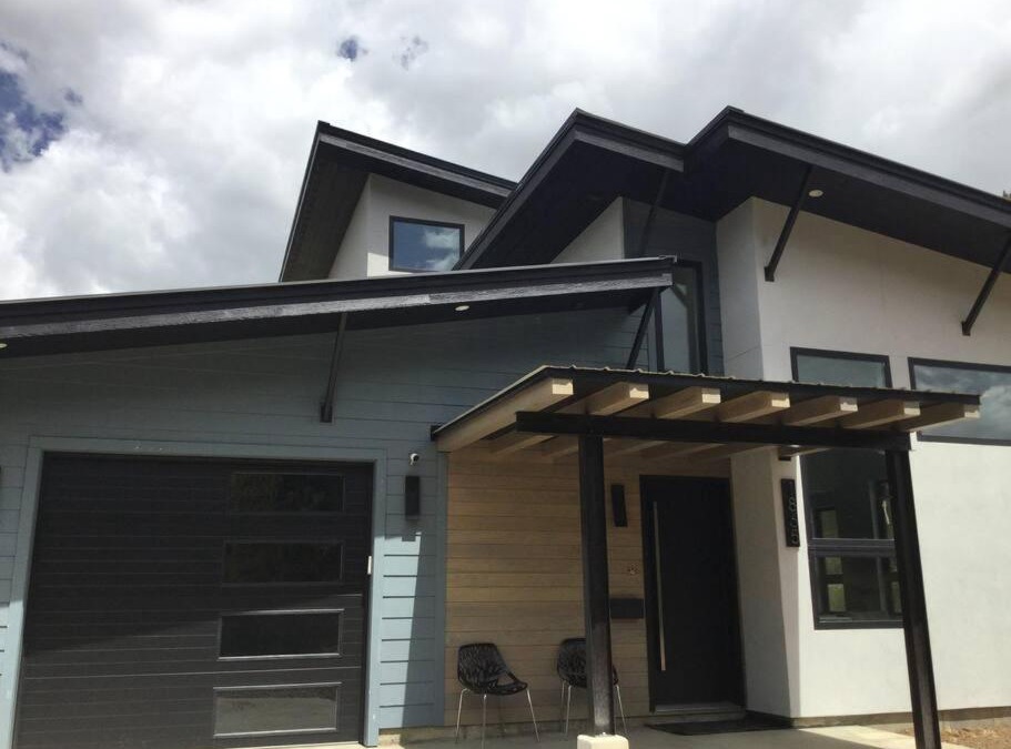 Silverton House | Silver Fox modern new luxury home next to ohv rd