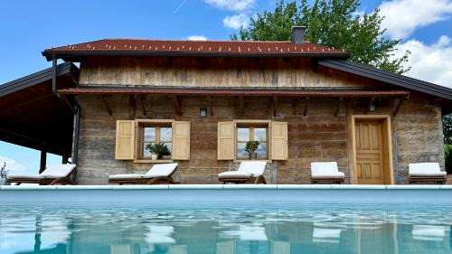 Cazma Villa | Silver Juglans Holiday Home