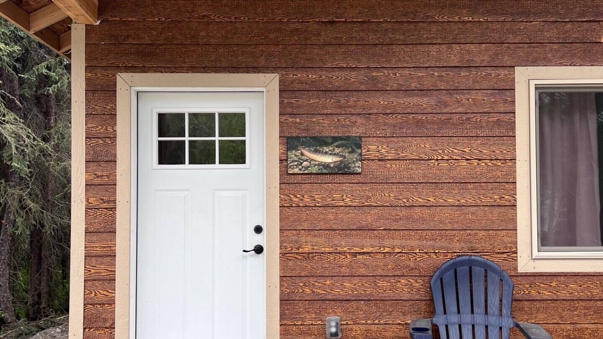 Cooper Landing House | Silver Salmon Cabin - Modern Vacation Home at Eagle Landing Resort