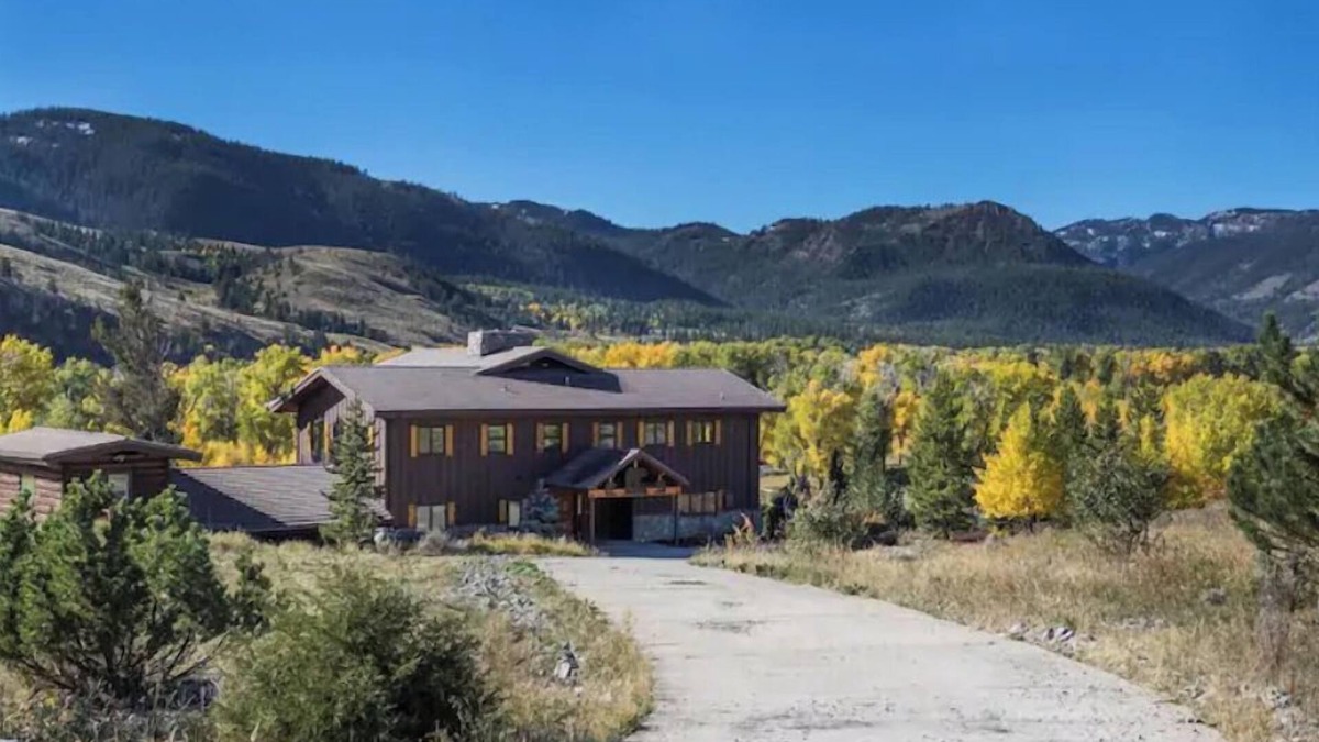 Meeteetse Cabin | Silver tip Lodge