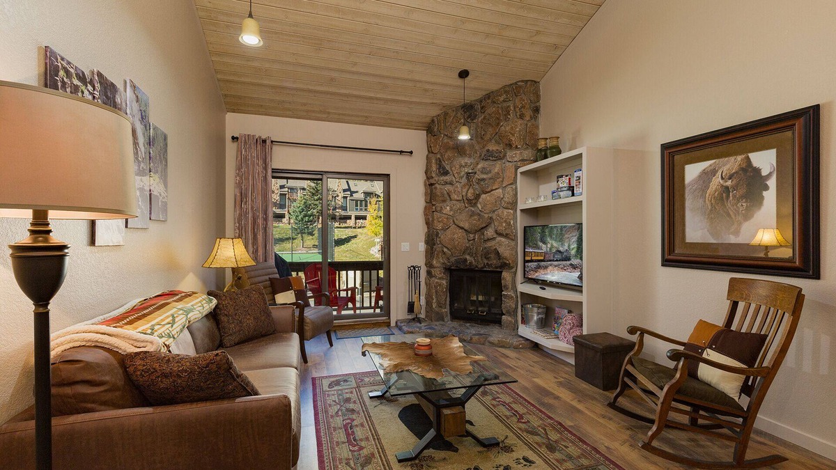 Purgatory Condo | Silver Vista at Cascade (#364) | Near Ski w/Shuttle - Pool - End Unit - Deck
