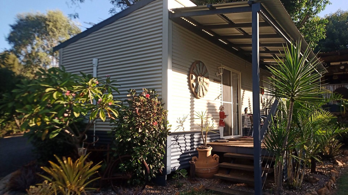 Hamilton Creek House | Silver Wattle Caravan Park