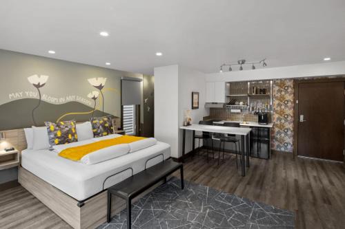 Downtown Juneau Hotel | Silverbow Inn & Suites