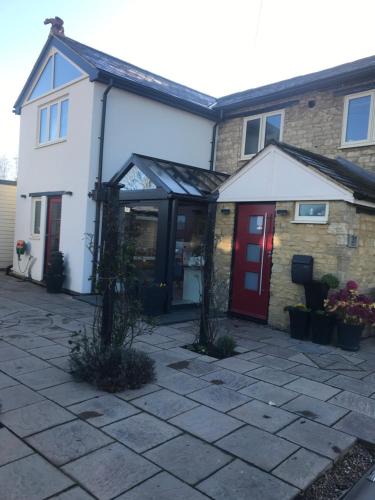 Silverstone Bed & Breakfast | Silverstone Bed and Breakfast