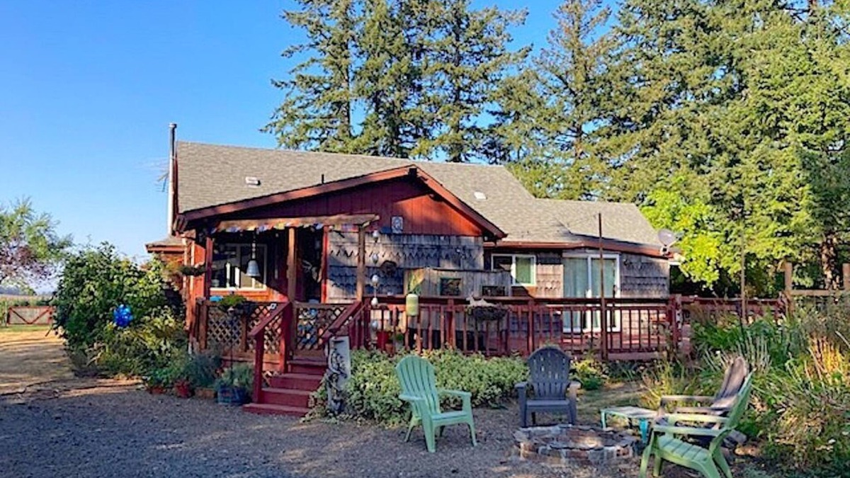 Silverton House | Silverton Guest Cottage in the country