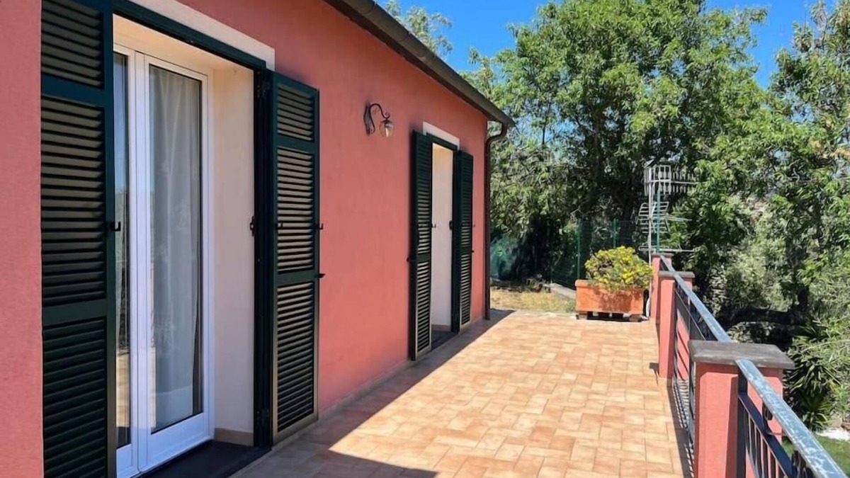 Torrazza Apartment | Silvia's garden apartment in villa