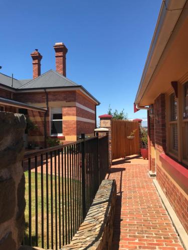 Devonport Apartment | Silwood Apartment fully self contained with Kitchen and Laundry