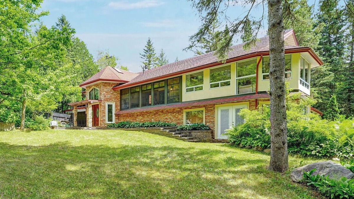 Essa Cottage | Simcoe County Cottage ★ Woodland Private Retreat ★ Hot Tub ★ Riverfront
