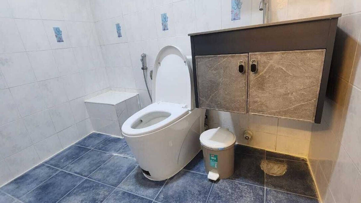 Male Apartment | Simple, homely 2-bedroom apartment with WiFi, AC etc in fabulous Male, Maldives