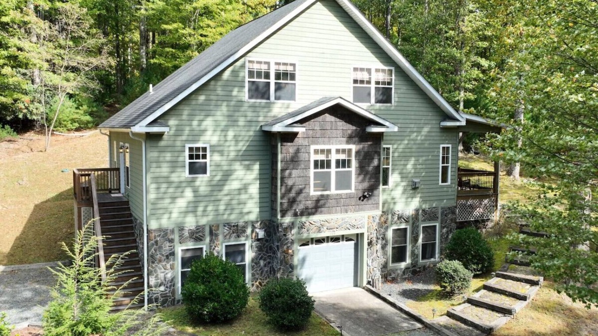 Deep Gap Cabin | Simply Bearadise! 3Acres*Hike*Sleeps 10! FIBER WIF