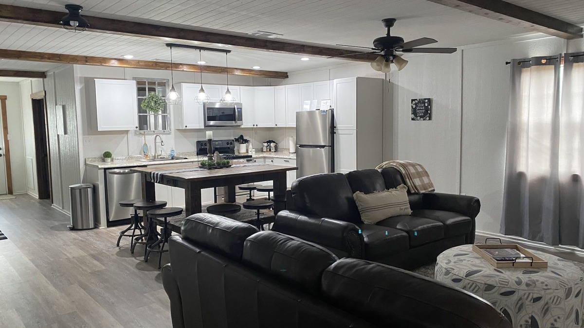 Saint Joe Cabin | Simply Buffalo sleeps 10, St Joe, AR- Float the middle beautiful Buffalo River