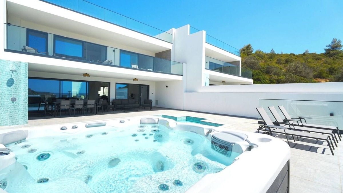 Salema Villa | Simply Salema: Villa Sol e Mar, Ocean Villa