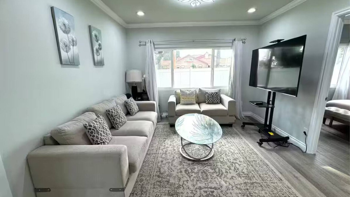 East San Gabriel House | Single Cozy House/private amazing fenced backyard