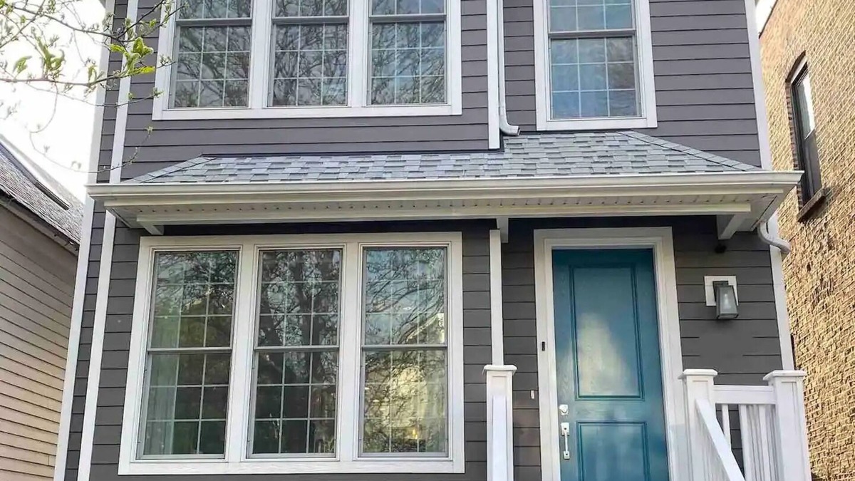 Avondale House | Single Family Home in Logan w/2 Car Garage