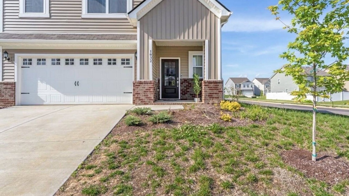 Lebanon Villa | Single home downtown Lebanon TN