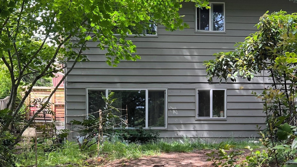 Shoreline House | Single level 1-bedroom house - NOT Active on Vrbo