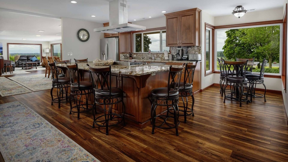 Dayton House | Single Level Ranch Layout, Huge Patio, Surrounded by Vineyards, Free Tastings, Foosball and Fire-Pit
