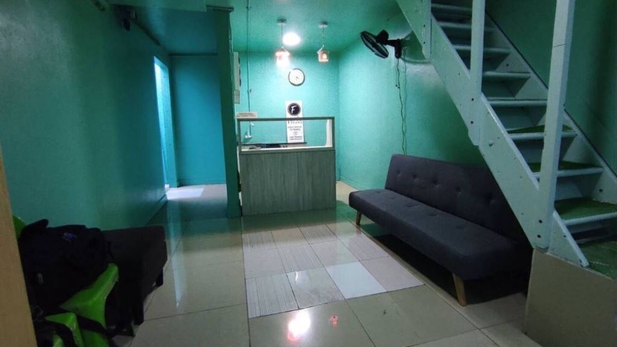 Male House | Single Room 8