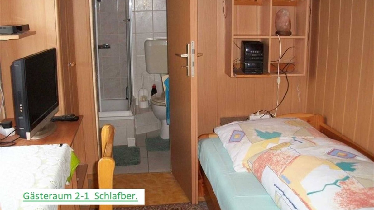 Neubrandenburg Cottage | Single Room (GR 2-1) - Mellin House