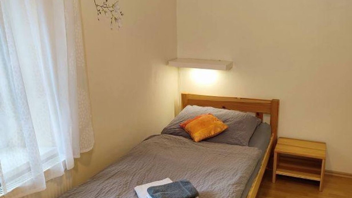 Kreuzweiler Bed & Breakfast | Single room shower/WC - Thorn Castle