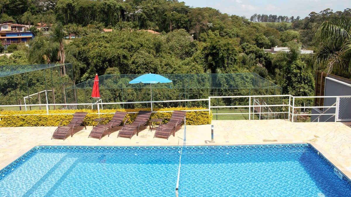Atibaia Cottage | Single-storey house! Gated community/Leisure and relaxation/Air conditioning in bedrooms