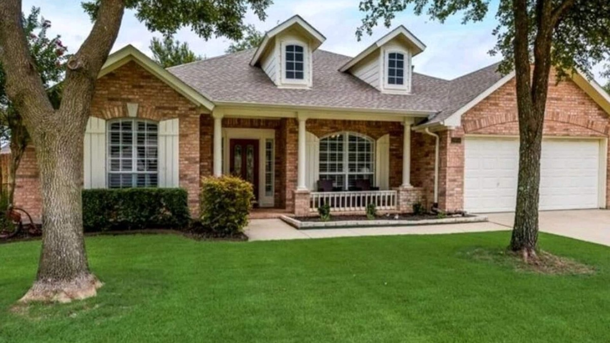 Flower Mound House | Single story 15m from DFW in desirable neighborhood
