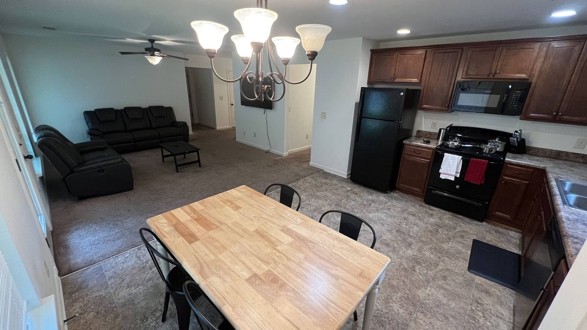 Calera House | Single-story Four-bedroom House