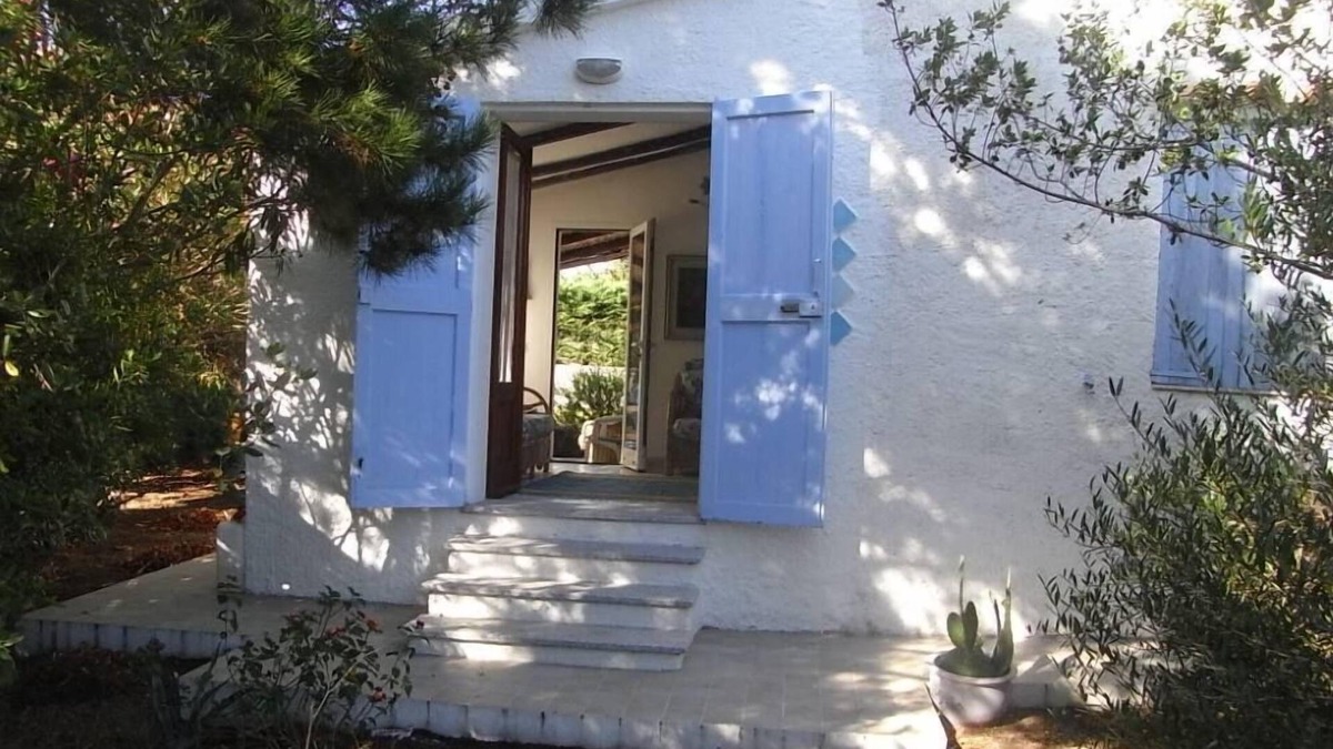Santa Teresa di Gallura House | SINGLE villa with garden Villaggio Rena Majore (OT) SANTA TERESA