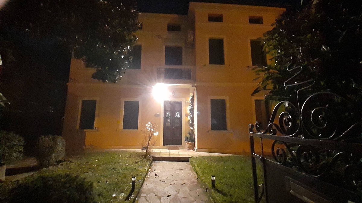 Treviso House | SINGLE VILLA WITH PRIVATE GARDEN AND PARKING IN THE CENTER OF TREVISO CITY