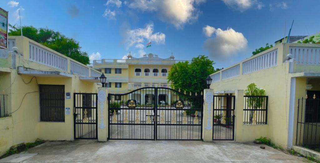 Singrauli Resort | Singrauli Palace Heritage Hotel