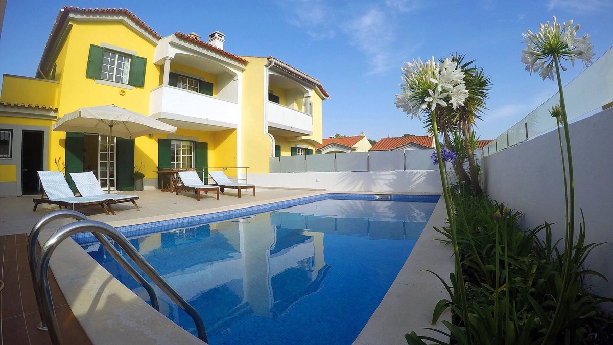 Santa Maria e Sao Miguel House | Sintra FlowerHouse with pool