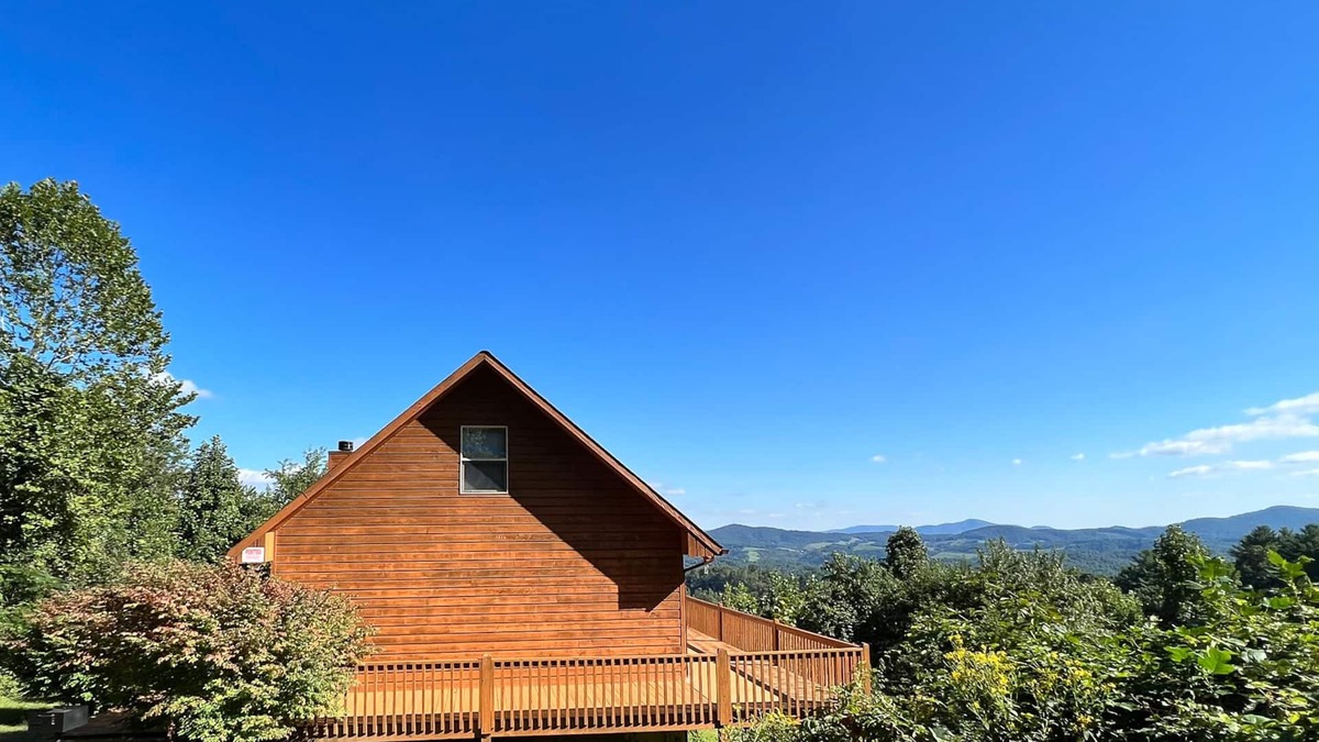 Grassy Creek Cabin | Sip Cider on the Deck Overlooking Brilliant Foliage @ Above It All