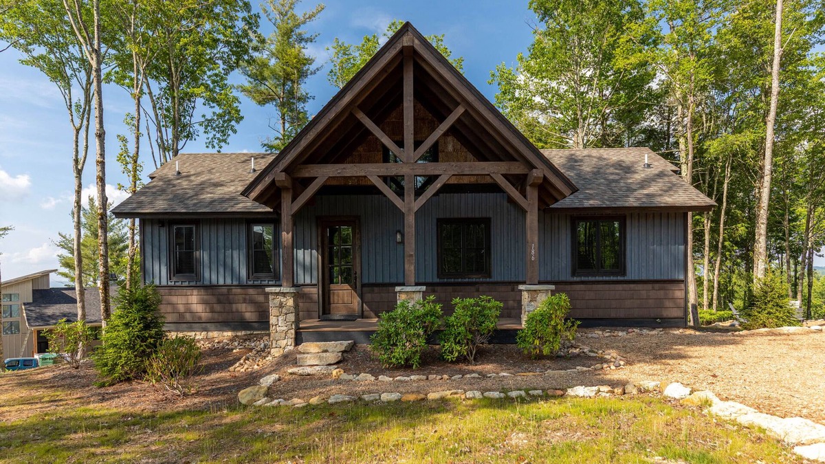 Elk Park House | Sip Sip Hooray at Eagles Nest - Beautiful views, near Eagles Nest Winery, fire pit!