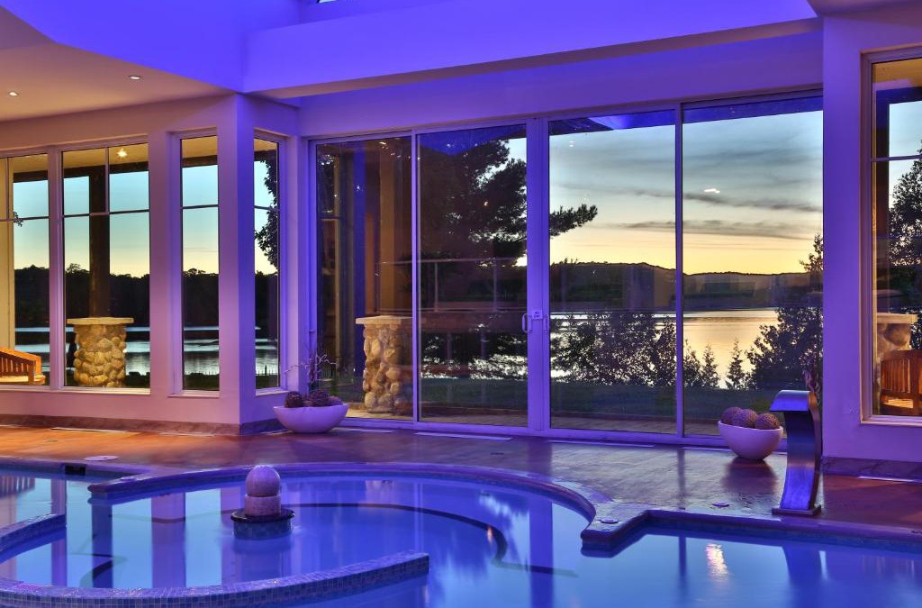 Eagle Lake Resort | Sir Sam's Inn & Spa