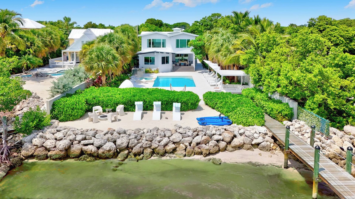 Summerland Key House | Sirena Key | Luxury Oceanfront Estate, Pool, Guest Cottage, Dock, 30min to Key West