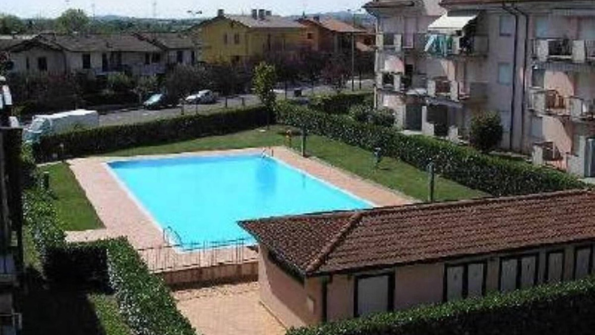 Lugana Apartment | Sirmione near the thermal baths apartment in a residence with swimming pool