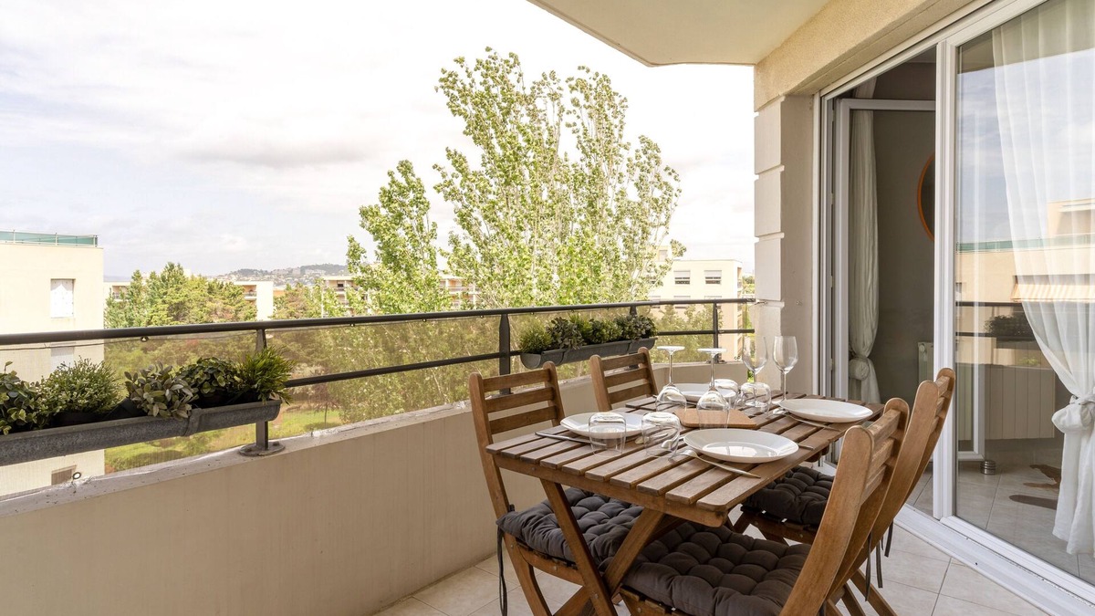 8th Arrondissement Apartment | SIROCCO - Bel appartement avec extérieur proche des plages