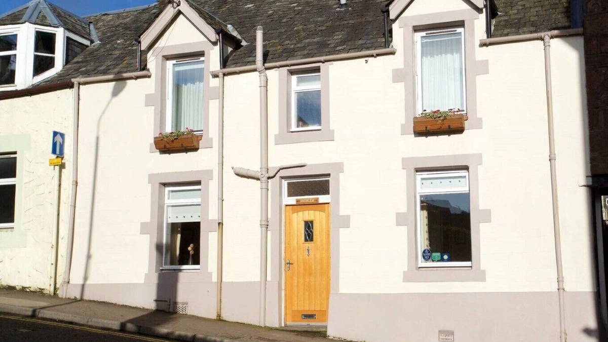Crieff Cottage | Sit back, relax and enjoy your stay at Avonlea.
