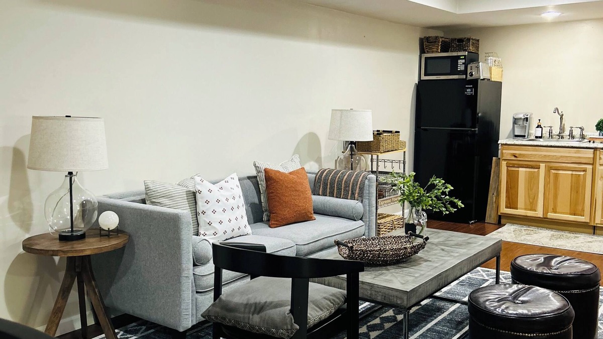Conyers House | SITTC Suites-Hospitality At It’s Best!